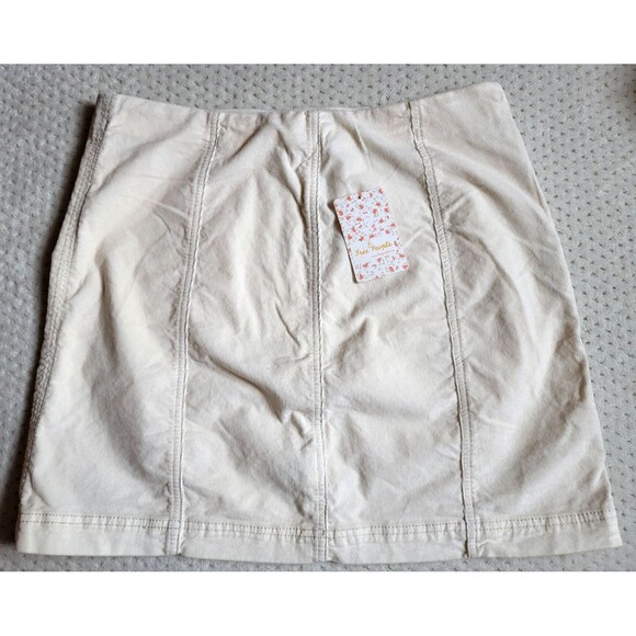 NWT Free People Stretch Fine Wale Corduroy Mini Skirt Ecru Ivory, size 12 - Picture 4 of 8